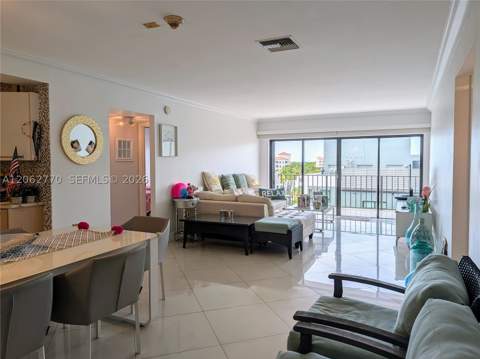 575 Crandon Blvd 706, Key Biscayne FL - photo 13 of 19