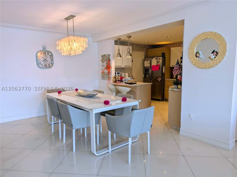 2 bedroom Condominium at 575 Crandon Blvd 706, Key Bisc Ambassador Condo, Key Biscayne — photo 5