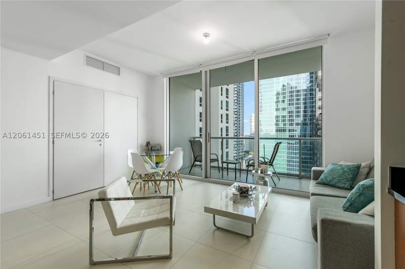 1 bedroom Condominium at 300 S Biscayne Blvd T-2309, Met 1 Condo, Miami — photo 4