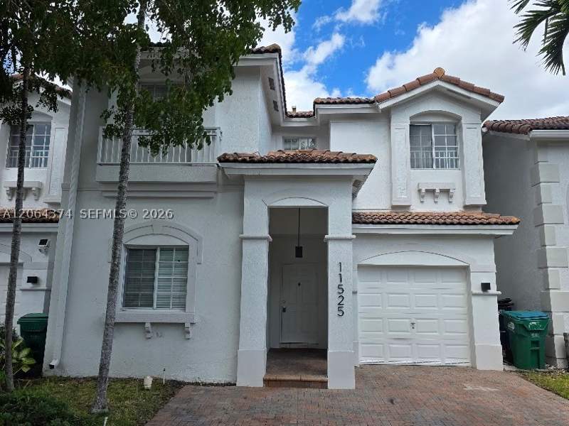 3 bedroom SingleFamilyResidence at 11525 NW 71st St, Doral Isles St Lucia, Doral — photo 3