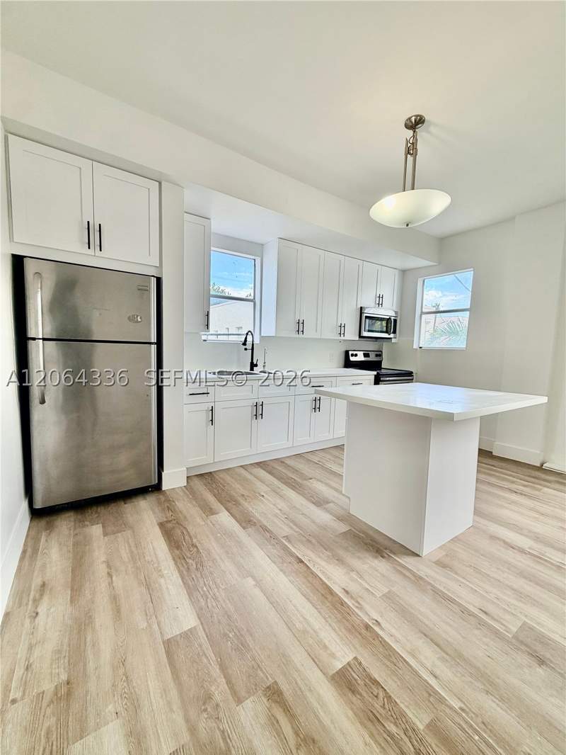 1 bedroom Condominium at 737 Jefferson Ave 204, The Sheridan Condo, Miami Beach — photo 2