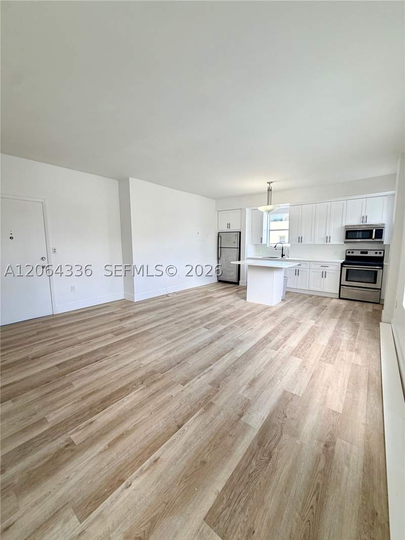1 bedroom Condominium at 737 Jefferson Ave 204, The Sheridan Condo, Miami Beach — photo 4