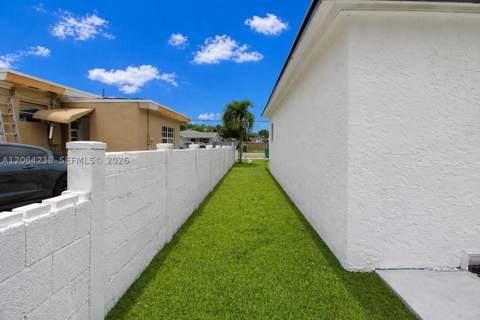 2870 NW 169th Ter, Miami Gardens FL - photo 15 of 24