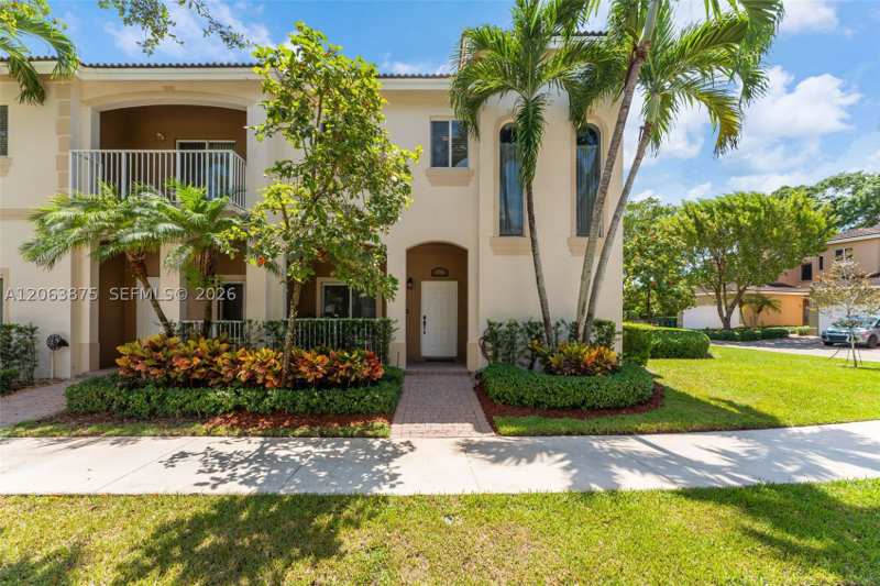 3 bedroom Townhouse at 2390 SE 17th Ter, Cali Greens, Homestead — photo 1