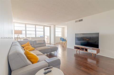 250 174th St 1201, Sunny Isles Beach FL - photo 12 of 30
