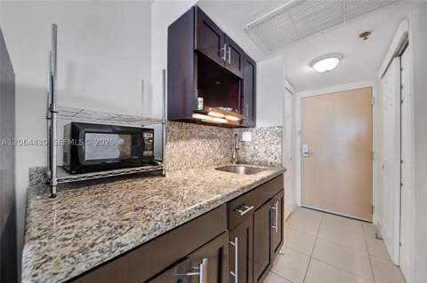 19201 N Collins Ave 1117, Sunny Isles Beach FL - photo 15 of 22