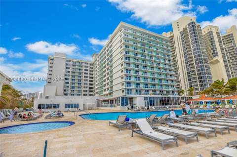 19201 N Collins Ave 1117, Sunny Isles Beach FL - photo 19 of 22