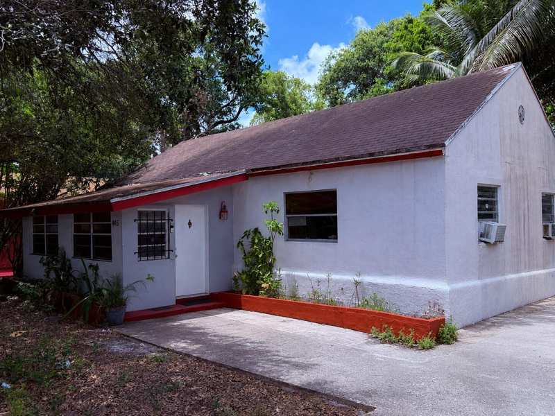 2 bedroom SingleFamilyResidence at 445 NE 163rd Street, Fulford Highlands, Miami — photo 1