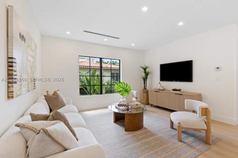 118 Sarto Ave, Coral Gables FL - photo 7 of 27