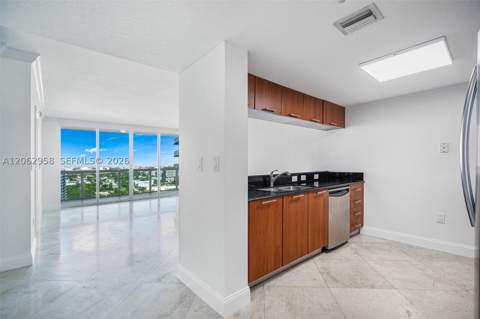 1800 N Bayshore Dr 2410, Miami FL - photo 7 of 24