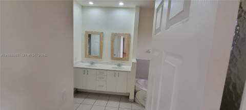 8765 SW 208th St, Cutler Bay FL - photo 13 of 49
