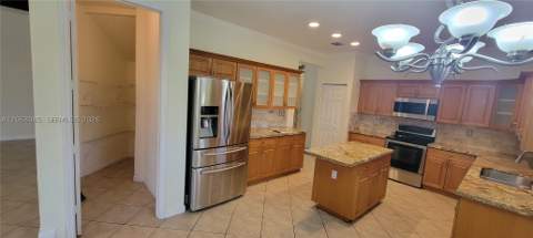 8765 SW 208th St, Cutler Bay FL - photo 6 of 49