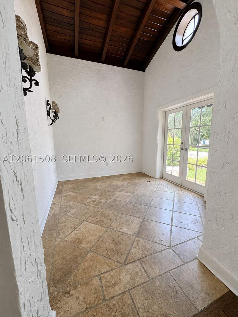2 bedroom SingleFamilyResidence at 231 Viscaya Ave, Coconut Grove Sec 1-Coral, Coral Gables — photo 2