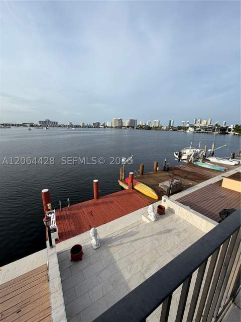 2761 NE 165th Ter 27, North Miami Beach FL - photo 16 of 24