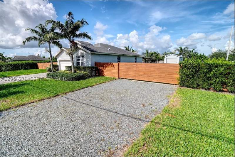 4 bedroom SingleFamilyResidence at 30600 SW 193rd Ave, Reese Estates, Homestead — photo 3