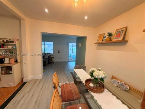 1525 SW 19th Ter, Miami FL - photo 7 of 37