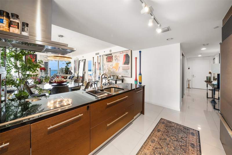 2 bedroom Condominium at 495 Brickell Ave 1802, Icon Brickell No Two, Miami — photo 5