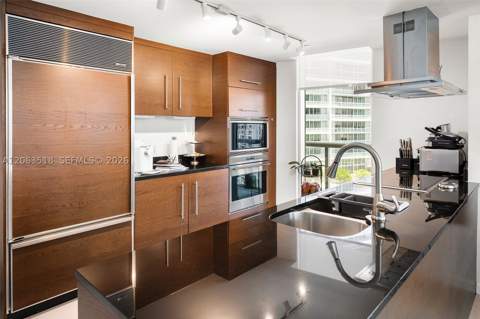 495 Brickell Ave 1802, Miami FL - photo 6 of 35