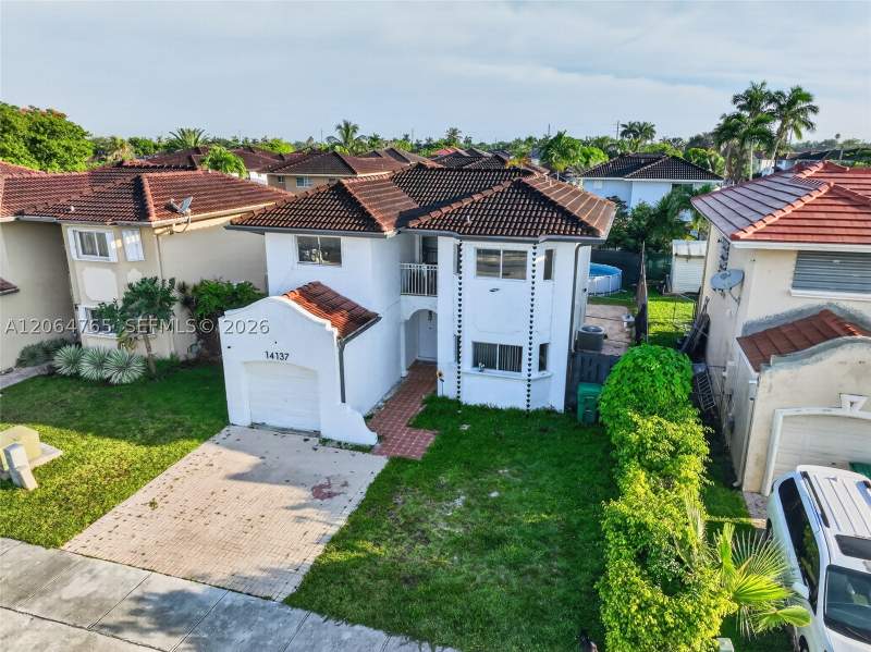 3 bedroom SingleFamilyResidence at 14137 SW 164th Ter, Laguna Ponds Sec 2, Miami — photo 5