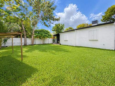 736 NW 41st St, Miami FL - photo 10 of 13