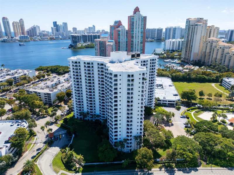 2 bedroom Condominium at 3300 NE 191st St Lp10, Parc Central Aventura Sou, Aventura — photo 1