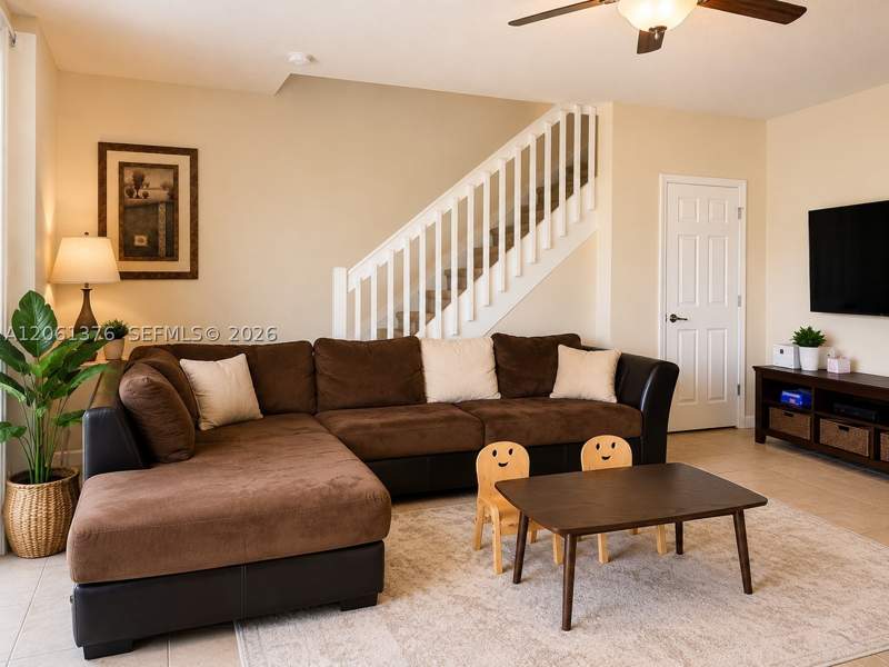 3 bedroom Townhouse at 17157 SW 96th St, Kendall Commons Townhomes, Miami — photo 2