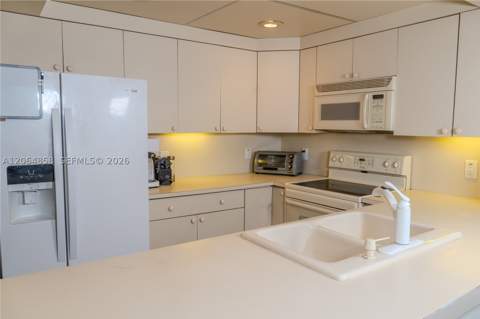 401 Ocean Dr 222 (with Parking), Miami Beach FL - photo 11 of 18