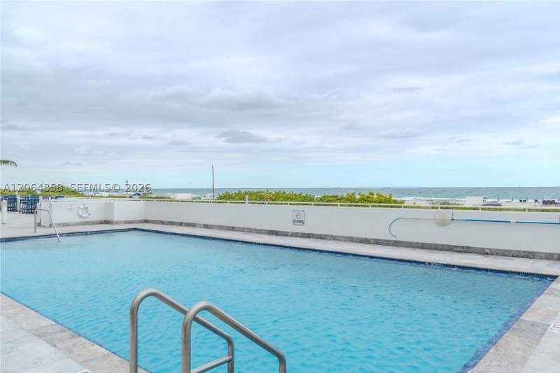 1 bedroom Condominium at 401 Ocean Dr 222 (with Parking), The Presidential Condo, Miami Beach — photo 4