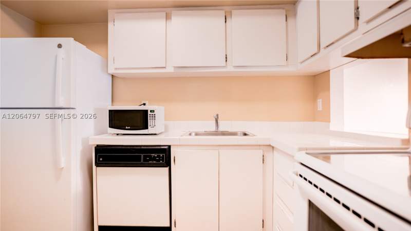 2 bedroom Condominium at 4600 SW 67th Ave 243, Sunwood Condo, Miami — photo 5