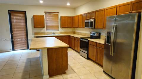3477 SE 3rd St, Homestead FL - photo 8 of 31