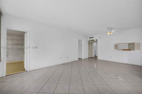 18555 NE 14th Ave 502, Miami FL - photo 10 of 43