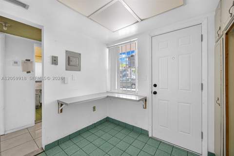 18555 NE 14th Ave 502, Miami FL - photo 16 of 43
