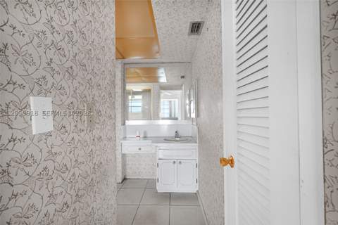 18555 NE 14th Ave 502, Miami FL - photo 23 of 43