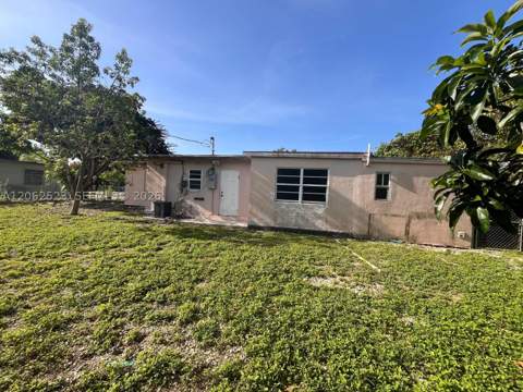 15485 Harrison Dr, Homestead FL - photo 7 of 15