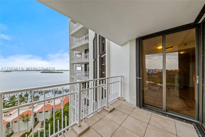 2 bedroom Condominium at 4000 Towerside Ter 1405, The Towers Of Quayside Co, Miami — photo 3