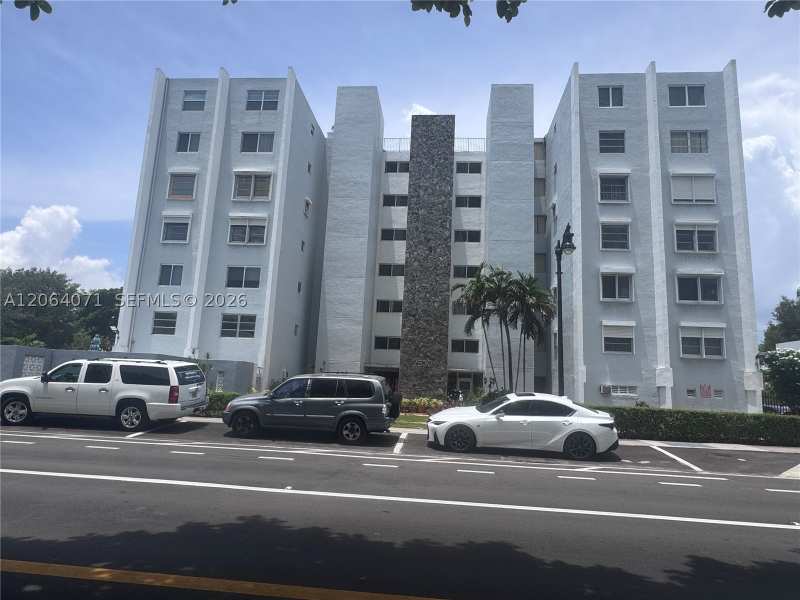 2 bedroom Condominium at 2530 SW 3rd Ave 306, Coral Way Manor Condo, Miami — photo 1