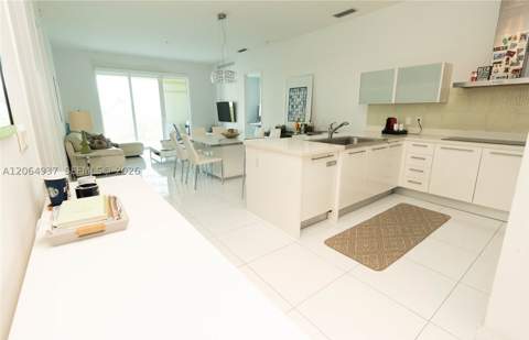 150 Sunny Isles Blvd 1-Th403, Sunny Isles Beach FL - photo 13 of 22