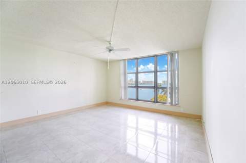 19101 NE 36th Ct 705, Aventura FL - photo 12 of 14