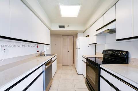 19101 NE 36th Ct 705, Aventura FL - photo 13 of 14