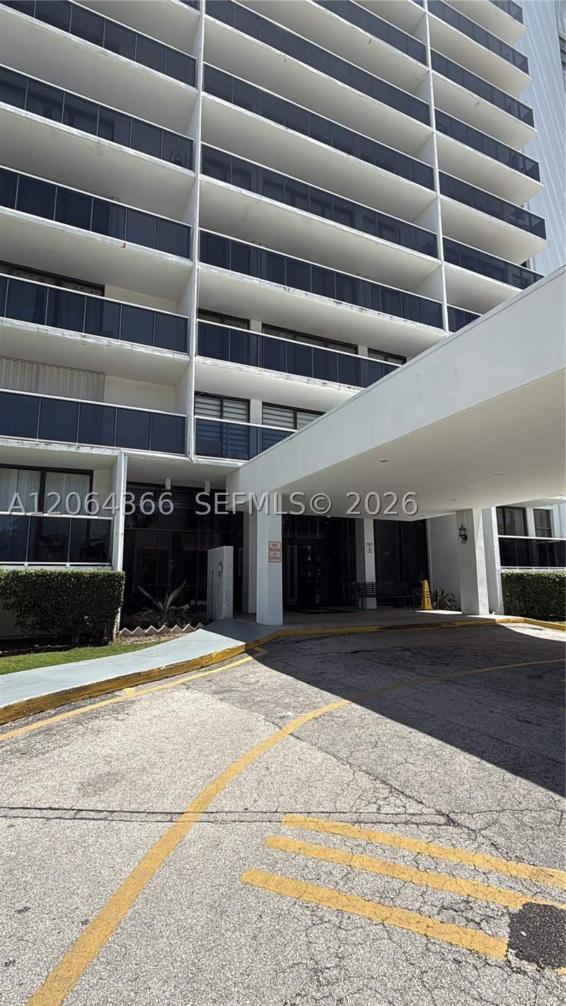 2 bedroom Condominium at 3675 N Country Club Dr 109, Aventura Eldorado Condo, Aventura — photo 4