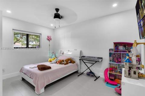 11243 SW 174th Ter, Miami FL - photo 20 of 43