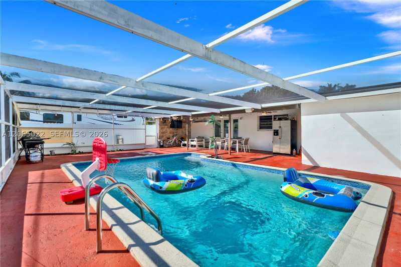 3 bedroom SingleFamilyResidence at 10100 Nicaragua Dr, Cutler Ridge Sec 3, Cutler Bay — photo 1