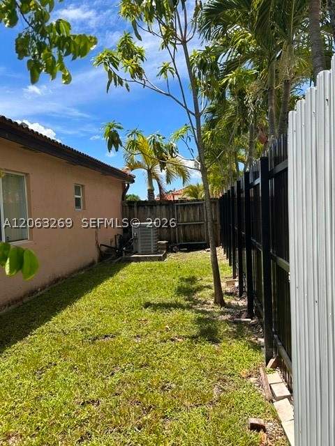 3 bedroom SingleFamilyResidence at 13273 SW 252nd Ln, Elise Estates, Homestead — photo 2