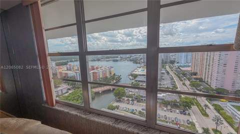 230 174th St 2412, Sunny Isles Beach FL - photo 15 of 41