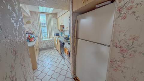 230 174th St 2412, Sunny Isles Beach FL - photo 18 of 41