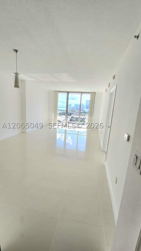 1750 N Bayshore Dr 2010, Miami FL - photo 12 of 23