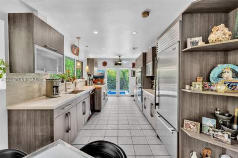 9450 E Broadview Dr, Bay Harbor Islands FL - photo 10 of 16