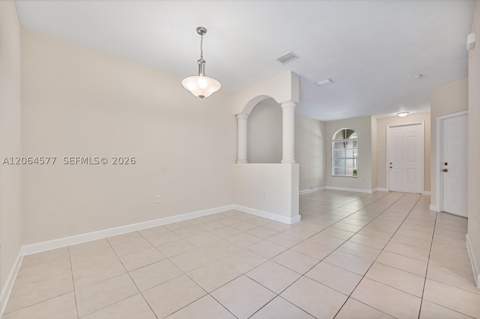 1427 SE 25th Ave, Homestead FL - photo 7 of 33