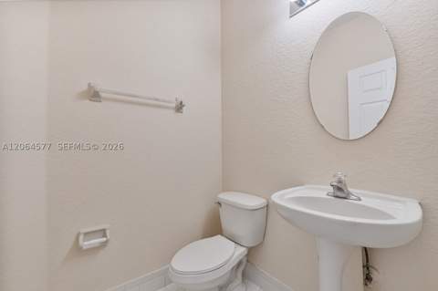 1427 SE 25th Ave, Homestead FL - photo 8 of 33