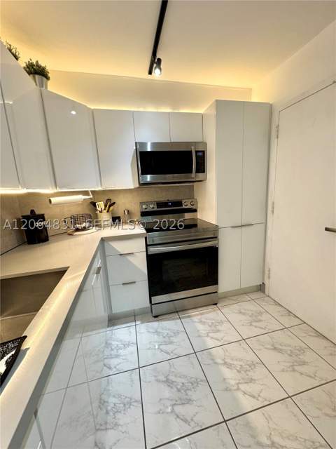 300 Bayview Dr 1603, Sunny Isles Beach FL - photo 10 of 24